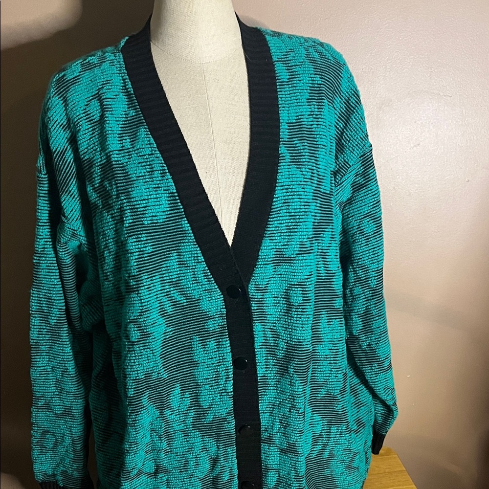 😄Vintage cardigan sweater textured shoulder pads